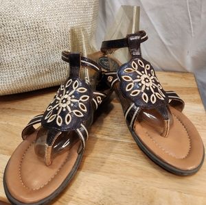 ARIAT SANDALS